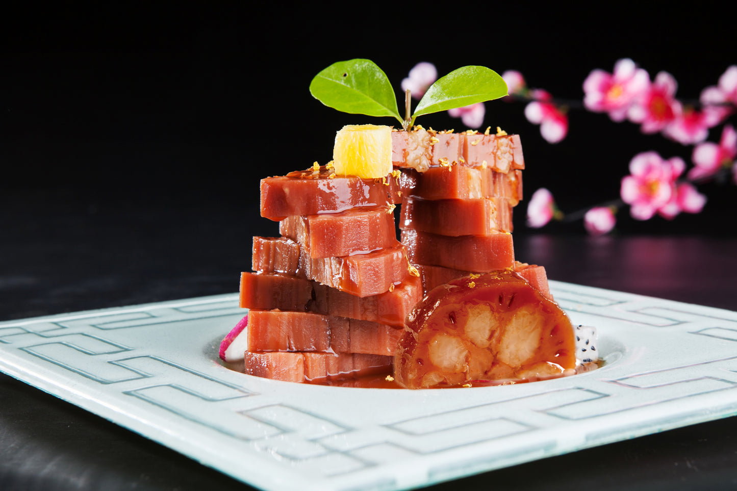 Cooked Lotus Root with Glutinous Rice 香糯桂花糖藕